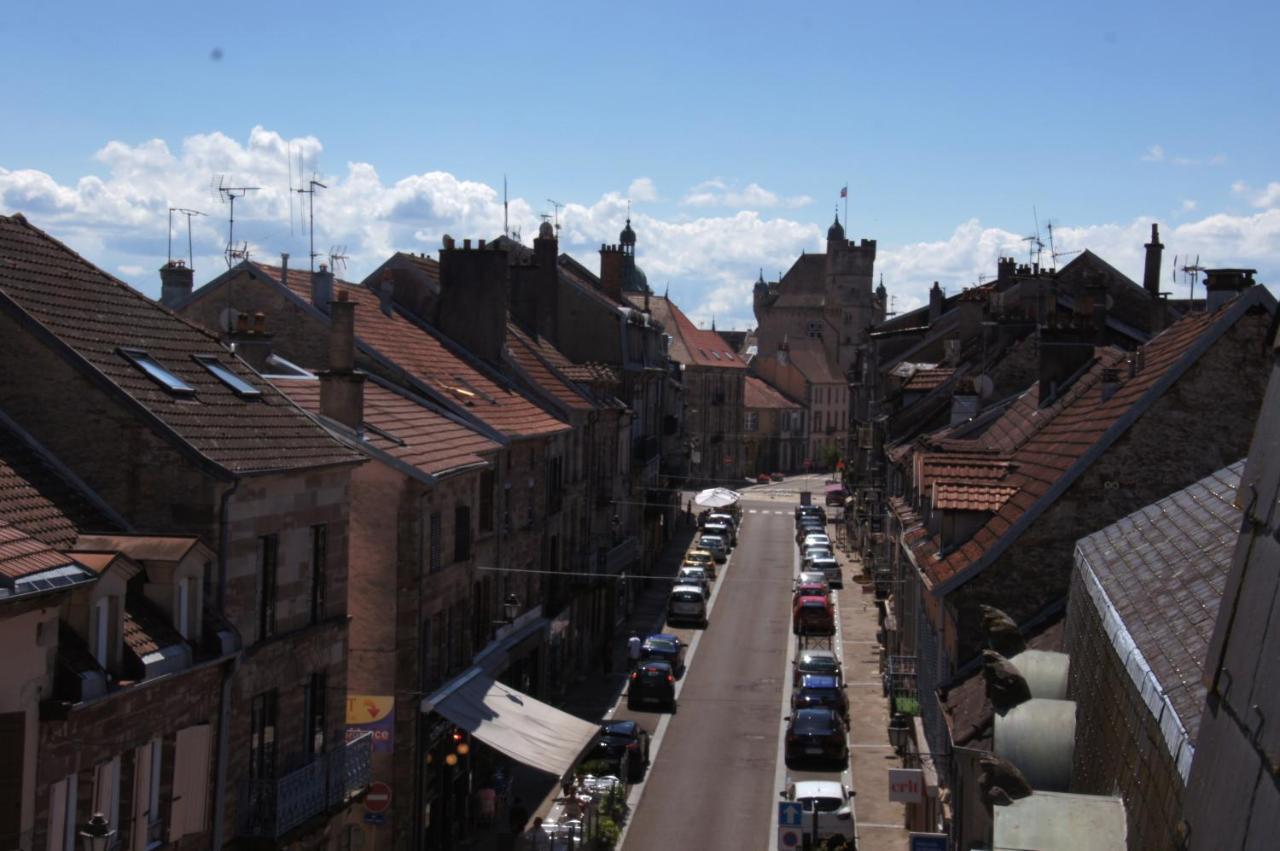 F2 Aux pieds des Thermes 3 étoiles Luxeuil-les-Bains Exterior foto